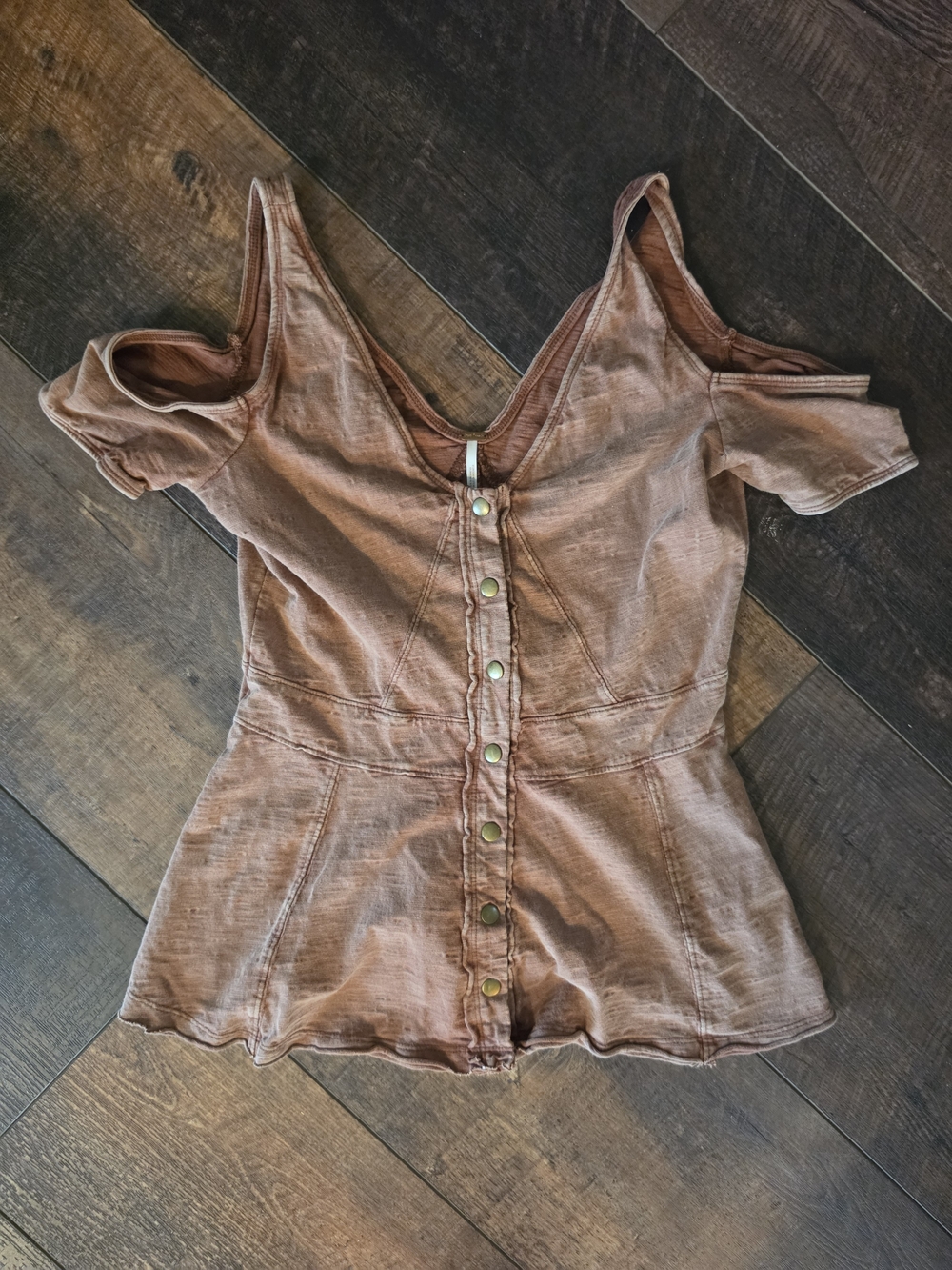 Free People rust cold shoulder button front top size M